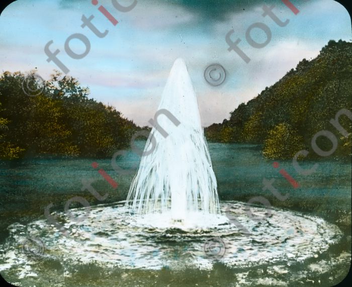 Quelle im Ahrtal | Fountain im Ahrtal  (simon-vulkanismus-359-009.jpg)